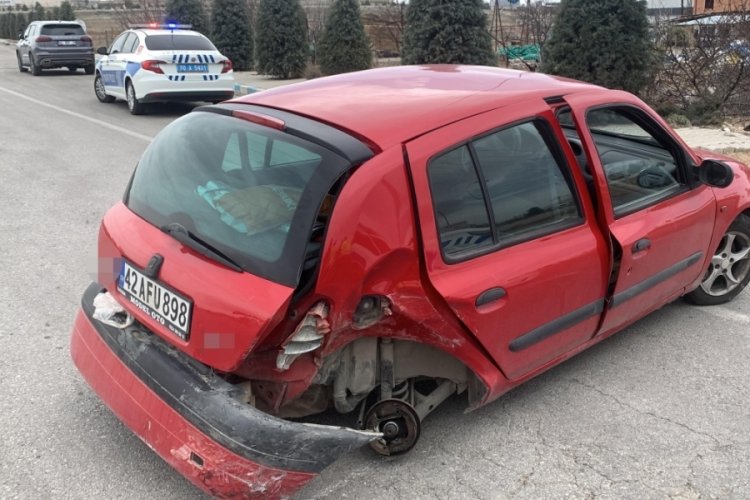 Kazada otomobilin tekeri koptu: 1 yaralı