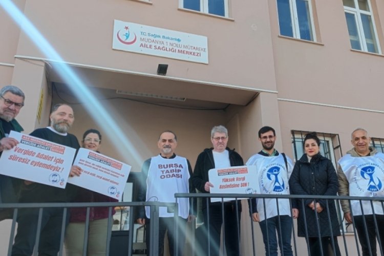 Sağlık Emek&ccedil;ileri Bursa Şubesi: Kaşıkla verilen kep&ccedil;eyle geri alınıyor