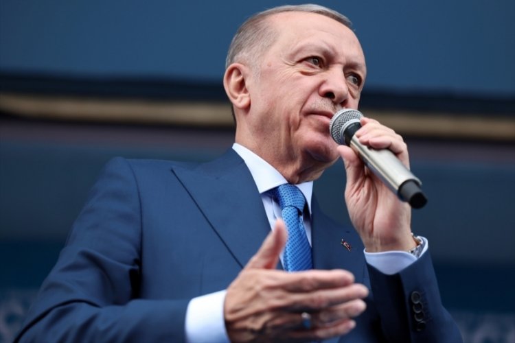 Cumhurbaşkanı Erdoğan: Bize oy versin ya da vermesin, 85 milyonun hizmetkarıyız