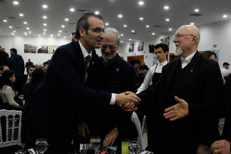 CHP Şişli Adayı Resul Emrah Şahan: Hepimiz y&uuml;zyıllardır aynı yemeklere kaşık &ccedil;alıyoruz