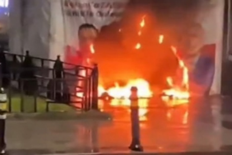 Zafer Partisi'nin &ccedil;adırının yakılmasıyla ilgili 1 kişi g&ouml;zaltına alındı