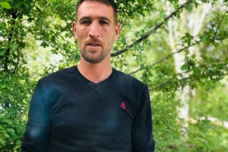 15 yaşındaki &ccedil;ocuk amcasını &ouml;ld&uuml;rd&uuml;!