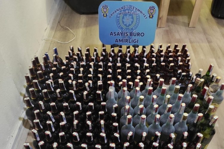 Bursa'da ka&ccedil;ak i&ccedil;ki operasyonu 257 şişe ele ge&ccedil;irildi