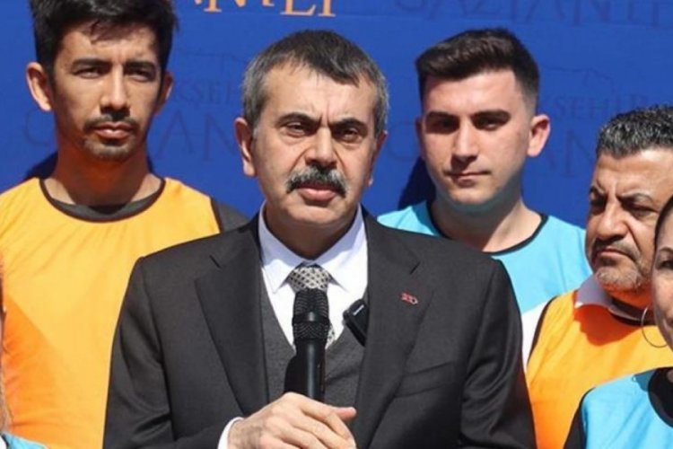 Bakan Tekin G&ouml;n&uuml;ll&uuml; Hizmet Vakfı İnal Aydınoğlu İlkokulu'nu ziyaret etti