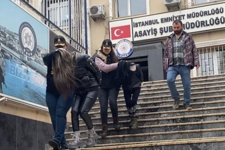 İstanbul'da 33 bin 600 dolar &ccedil;alan biri &ccedil;ocuk 2 kadın yakalandı