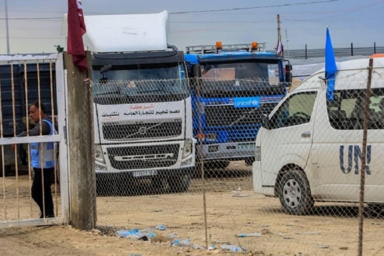 İsrail, mart ayında Gazze'ye giden insani yardım tırlarının &uuml;&ccedil;te ikisine izin vermedi