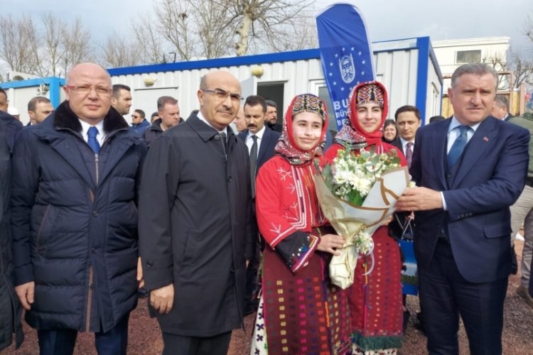 Gençlik ve Spor Bakanı Bak Bursa'da temel atma törenine katıldı