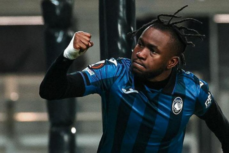 Atalanta, Sporting Lizbon engelini ge&ccedil;ti