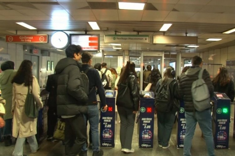İstanbul'da metro istasyonunda intihar etmişti! Telefonundan &ccedil;ıkan not kahretti
