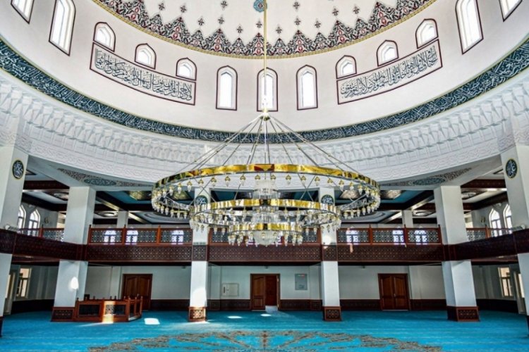 Ramazan ayının ilk cuma namazı saat ka&ccedil;ta kılınacak?