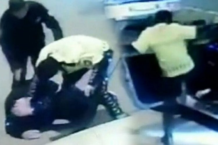 Manisa'da ehliyetsiz s&uuml;r&uuml;c&uuml;y&uuml; tekmeleyen polise soruşturma a&ccedil;ıldı
