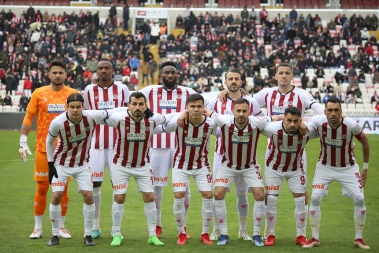 Sivasspor'da Adana Demirspor ma&ccedil;ı kamp kadrosu belli oldu