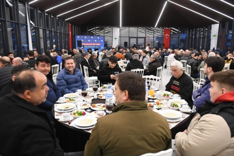 Osmangazi Belediye Başkanı Mustafa D&uuml;ndar, taksicilerle iftarda bir araya geldi
