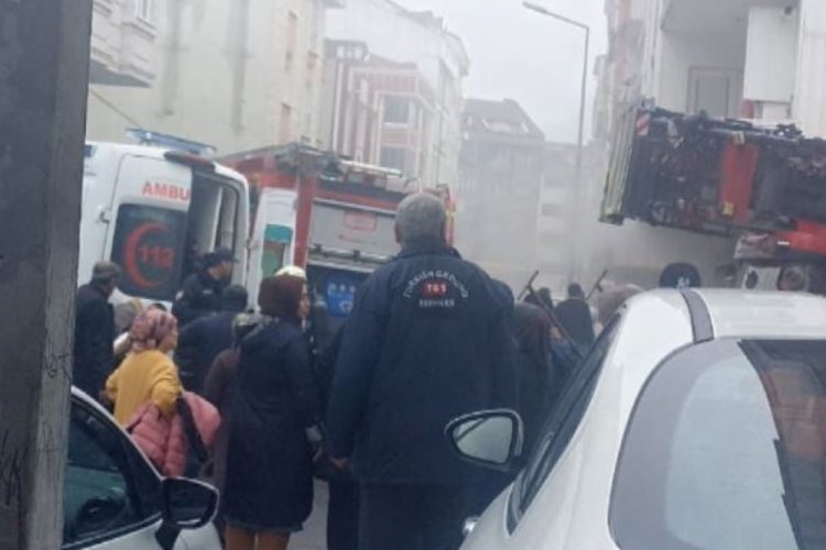 İstanbul'da yangında mahsur kalan &ccedil;ocuklar kurtarıldı
