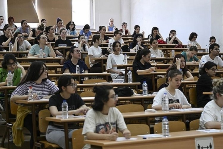 Yurt dışı yükseköğretim kurumlarına kayıt için yeni şart