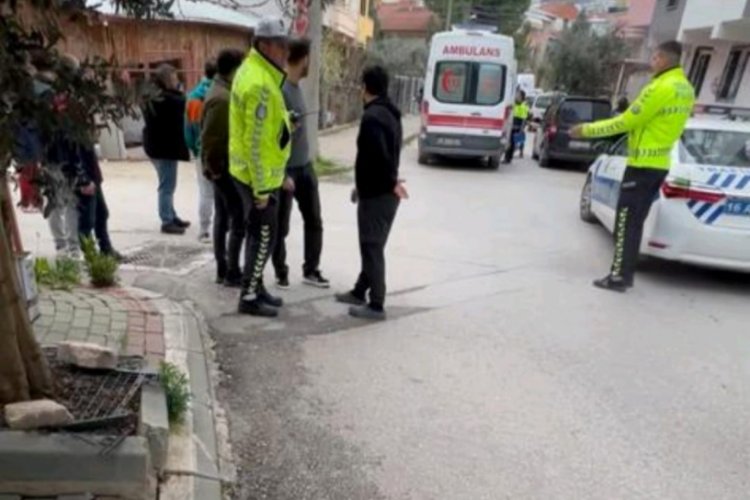 Bursa'da motosiklet ile direğe &ccedil;arpan gen&ccedil; yaşam m&uuml;cadelesi veriyor!
