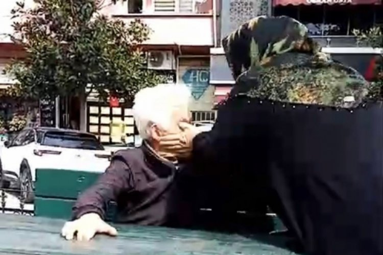 Sakarya'da kendisini rahatsız eden adamı evire &ccedil;evire d&ouml;vd&uuml;!