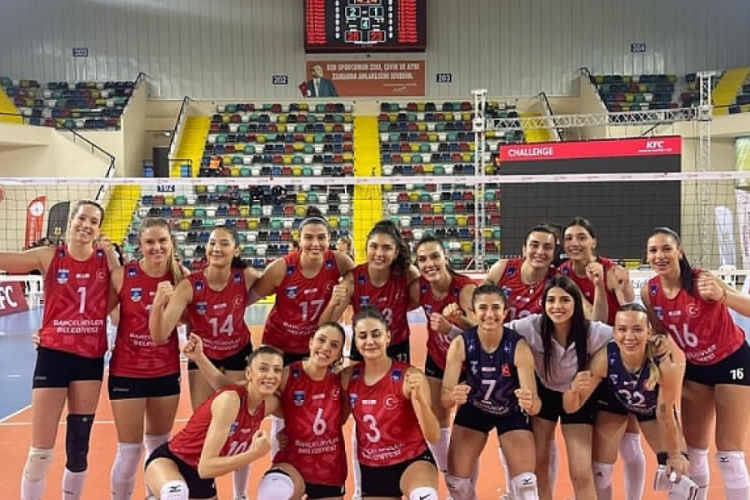 Voleybol KFC Kadınlar 1. Ligi Final Etabı'nda ilk ma&ccedil;lar oynandı
