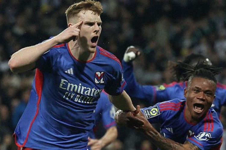 Olimpik Lyon, Toulouse deplasmanından galip ayrıldı
