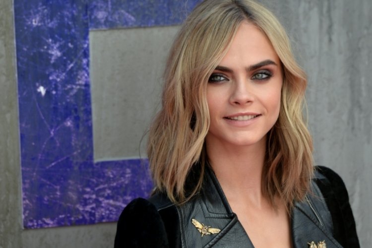 Model Cara Delevingne'in 7 milyon dolarlık malikanesi k&uuml;l oldu