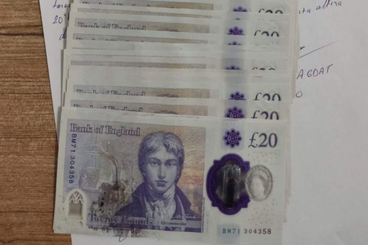 Kayseri'de bir kişi yolda 1980 pound (yaklaşık 81 bin lira) buldu