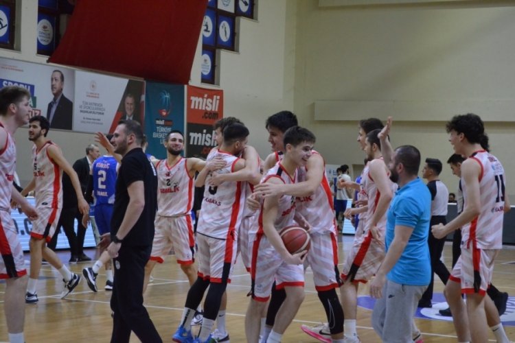 Gemlik Basketbol adını son 16 arasına yazdırdı