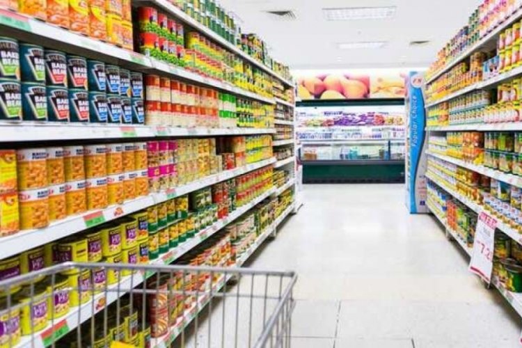 Market'te &uuml;r&uuml;nlere bakarak mast&uuml;rbasyon yaptı!