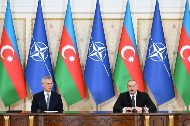 Aliyev, NATO Genel Sekreteri Stoltenberg'i kabul etti