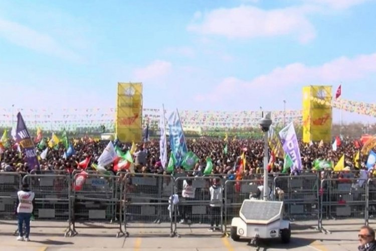 DEM Parti'nin Nevruz kutlamasında 75 kişi g&ouml;zaltına alındı