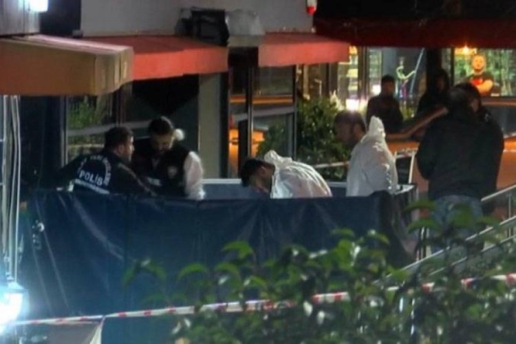 İstanbul'un g&ouml;beğinde kafede silahlı &ccedil;atışma