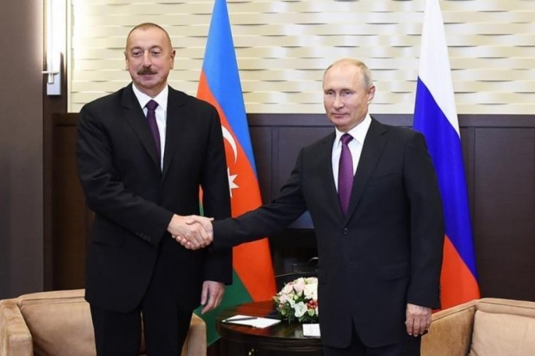 Aliyev, yeniden Rusya Devlet Başkanı se&ccedil;ilen Putin'i tebrik etti