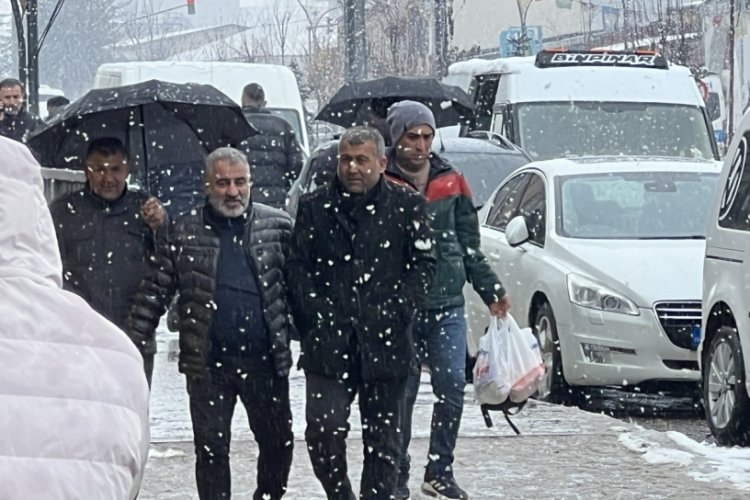 Hakkari'de kar yağışı etkili oldu