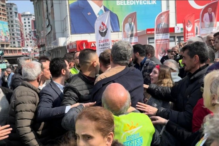 İYİ Parti basın açıklamasında tartışma çıktı