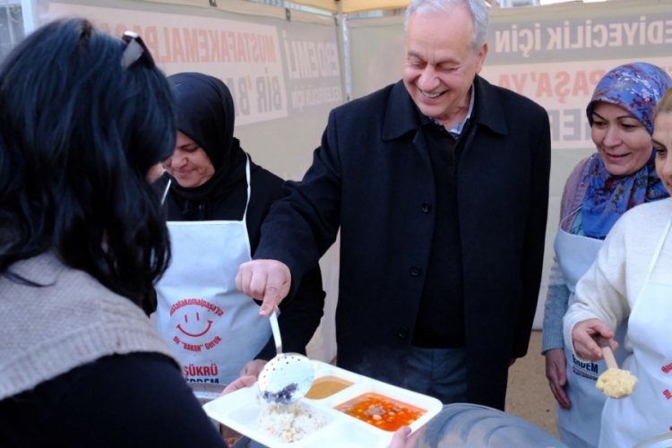Mustafakemalpaşa'da 'Erdemli Belediyecilik' i&ccedil;in kadınlardan imece usul&uuml; iftar