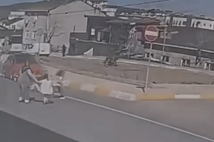İstanbul'da çarptığı çocuk metrelerce savruldu, sürücü kaçtı