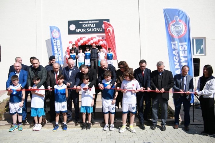 Orhangazi'nin yeni spor salonu yapılan t&ouml;ren ile hizmete a&ccedil;ıldı