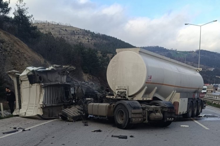 Samsun'da tanker kamyonla &ccedil;arpıştı: 1 yaralı