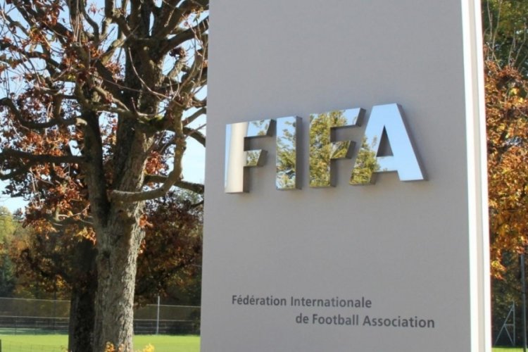 FIFA'dan 5 S&uuml;per Lig kul&uuml;b&uuml;ne transfer yasağı