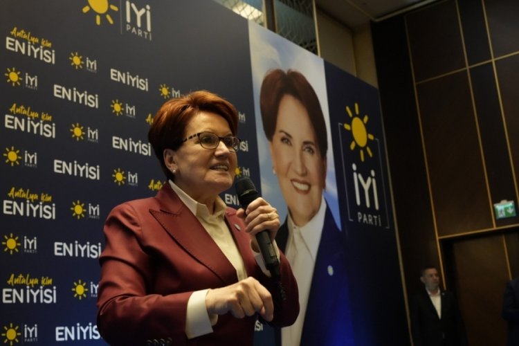 Meral Akşener: Hem b&uuml;y&uuml;kşehir hem il&ccedil;e belediye başkan adaylarımıza destek istiyorum