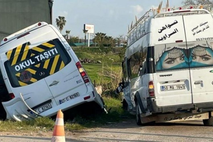 Antalya'da minibüsler çarpıştı! Çok sayıda yaralı var