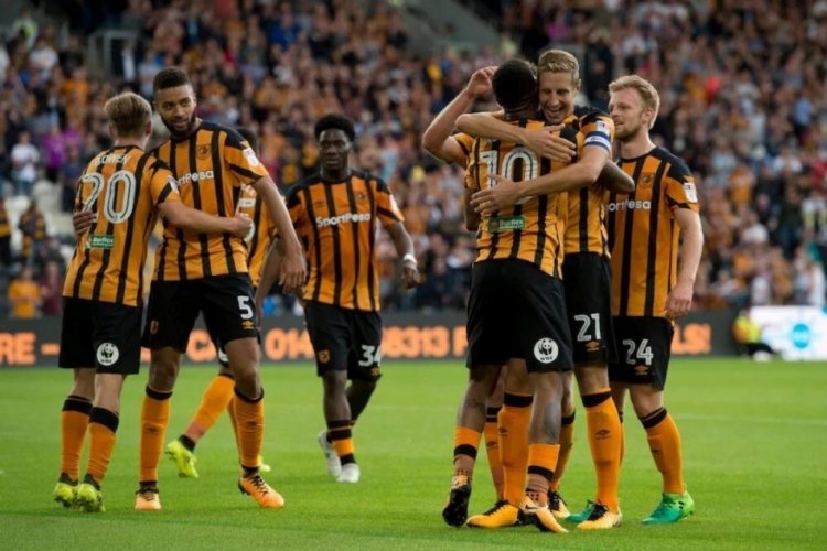 Hull City'nin hedefi Premier Lig'de m&uuml;cadele etmek