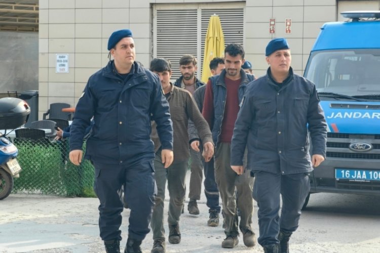 Bursa'da 5 kaçak göçmen yakalandı!