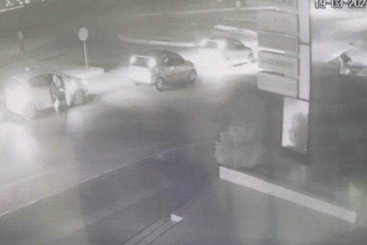 Antalya'da motosiklet bord&uuml;re &ccedil;arptı! 10 metre havada u&ccedil;tu