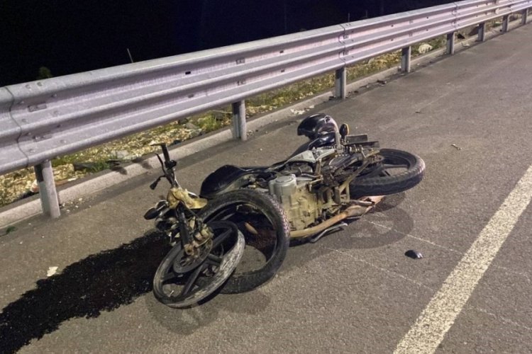 Kahramanmaraş'ta bariyerlere çarpan motosikletin sürücüsü hayatını kaybetti