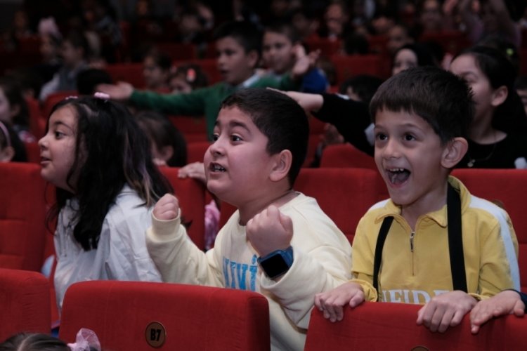 Bursa'da "Grup Rafadan" İneg&ouml;ll&uuml; miniklerle buluştu