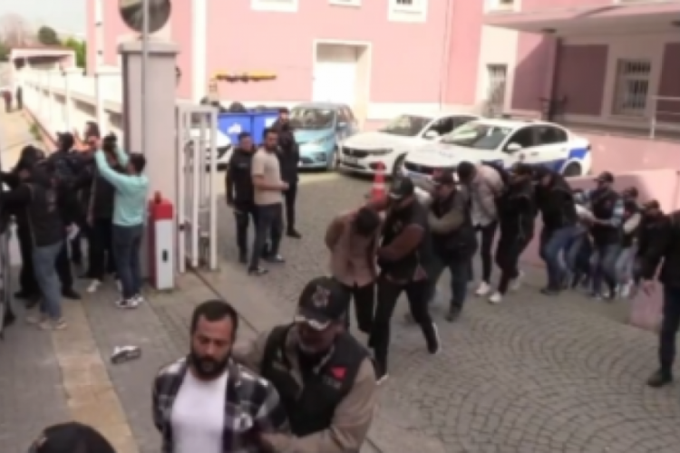 Ali Yerlikaya duyurdu: Nevruz etkinliğinde slogan atanlar yakalandı