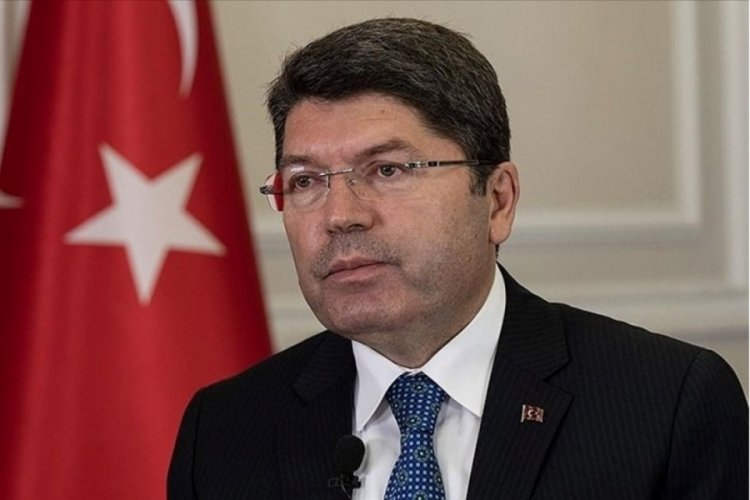 Bakan Tunç'tan AYM'nin yeni başkanı Özkaya'ya tebrik paylaşımı