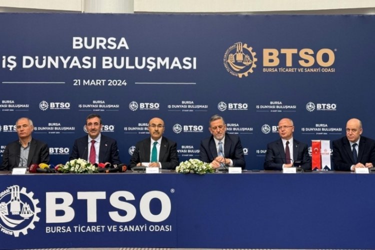 Cumhurbaşkanı Yardımcısı Yılmaz Bursa'da iş insanlarıyla buluştu