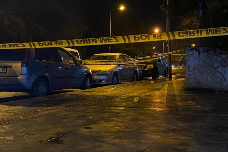 Diyarbakır'da cadde &uuml;zerinde silahlı saldırıya uğrayan kadın ağır yaralandı