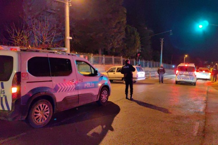 Bursa'da ehliyetsiz sürücü babasından kaçırdığı araçla polisten kaçamadı